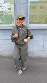Afbeelding in Gallery-weergave laden, Jogging set: jas+ broek/ALINE
