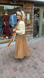 Afbeelding in Gallery-weergave laden, Suedine rok/ LIENE
