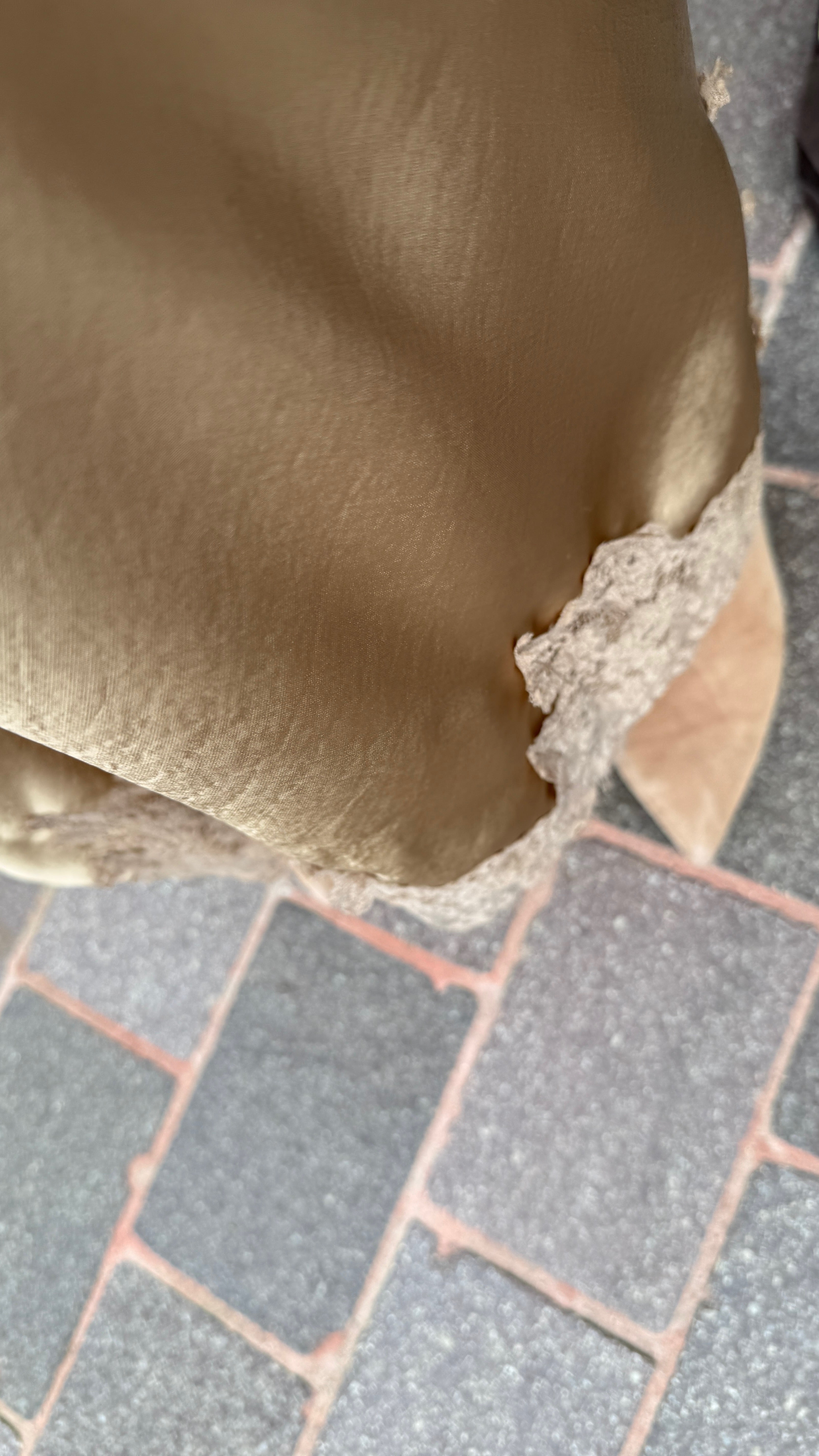 Satinlook rok met kant/beige/ SUZETTE