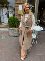Afbeelding in Gallery-weergave laden, Vest met eco fur zakken /ELISE/ LES BLONDINETTES
