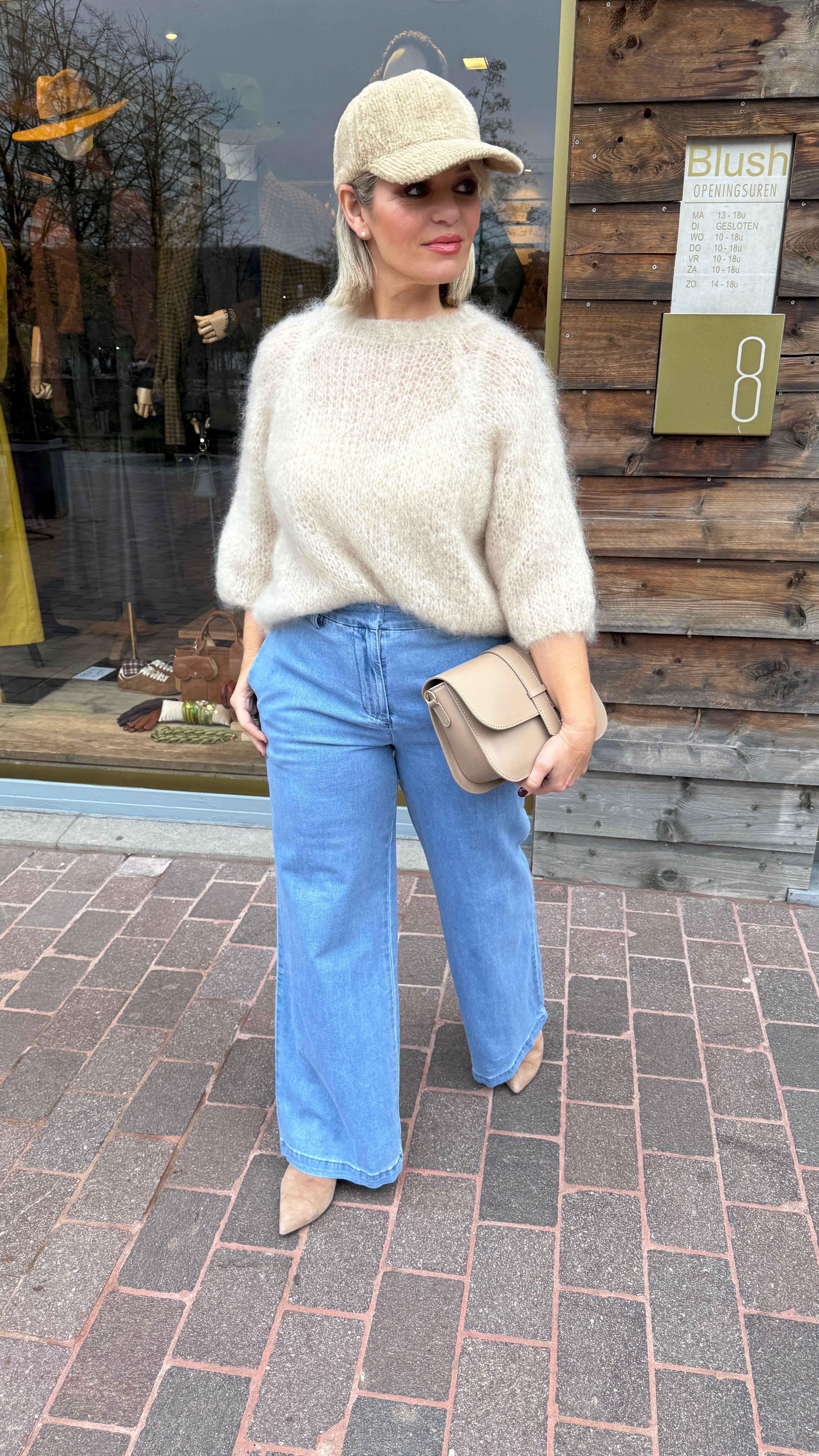 Jeans/ chino model/ PAULA