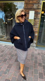 Afbeelding in Gallery-weergave laden, Wollen cape/blauw/JULIE
