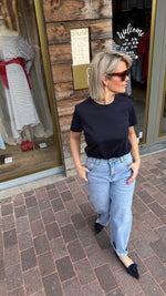 Afbeelding in Gallery-weergave laden, T-shirt/ NINA
