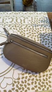Crossbody/ LAURA