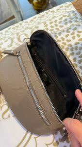 Crossbody/ LAURA