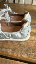Afbeelding in Gallery-weergave laden, Half ballerina/ half sneaker/ ESTHÉE
