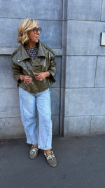 Afbeelding in Gallery-weergave laden, Lederlook jas/ groen/ NORA
