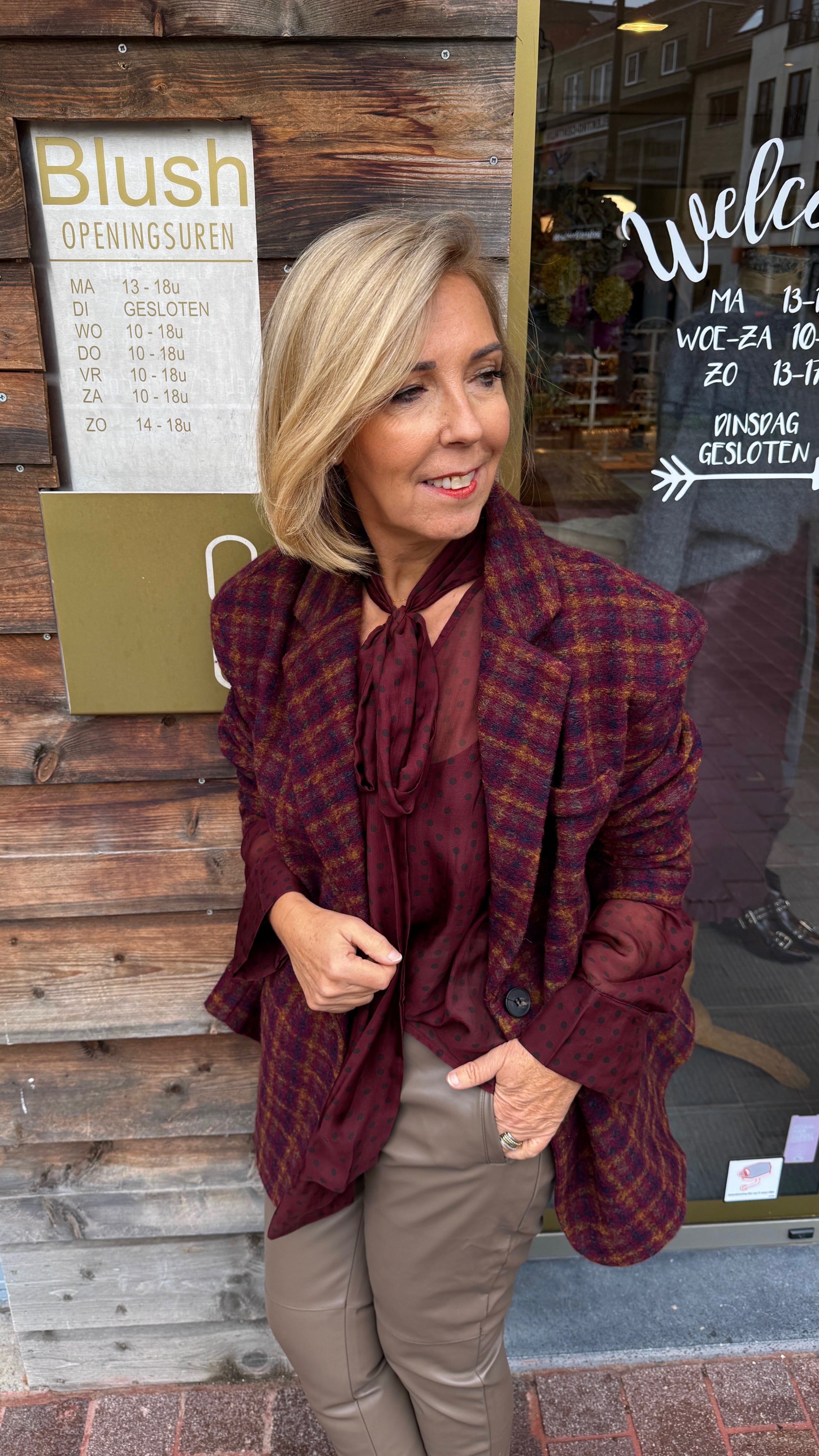 Blouse/ strik/ polkadot/JULIENNE