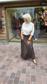 Afbeelding in Gallery-weergave laden, Vegan leather rok/BLACK ROSE
