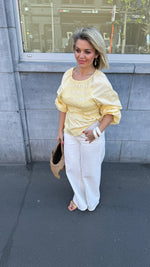 Afbeelding in Gallery-weergave laden, Blouse/ botergeel/ smok
