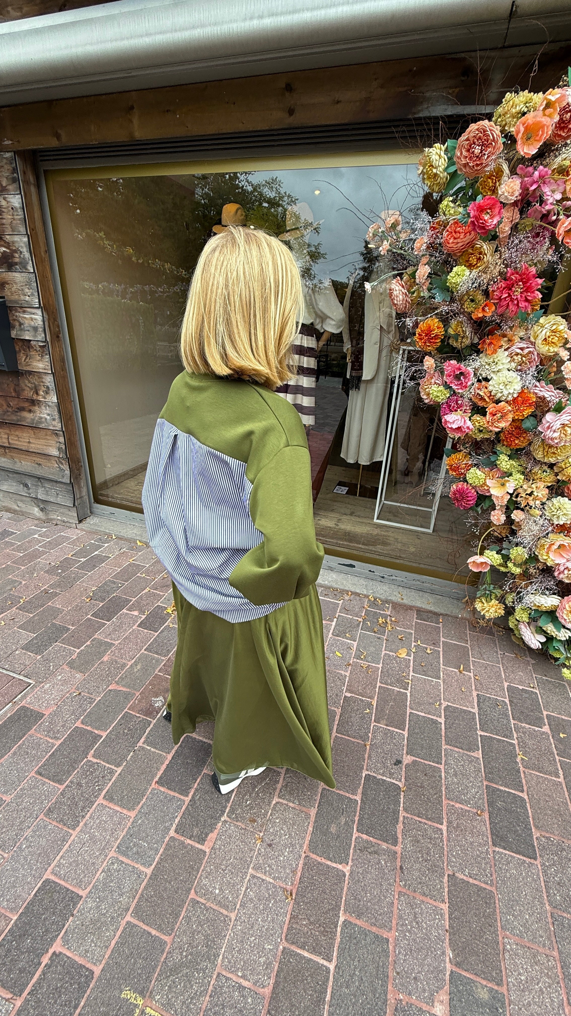 Rok/ THEA