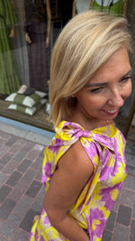 Afbeelding in Gallery-weergave laden, Satinlook jurk/ asymmetrisch/JULIENNE
