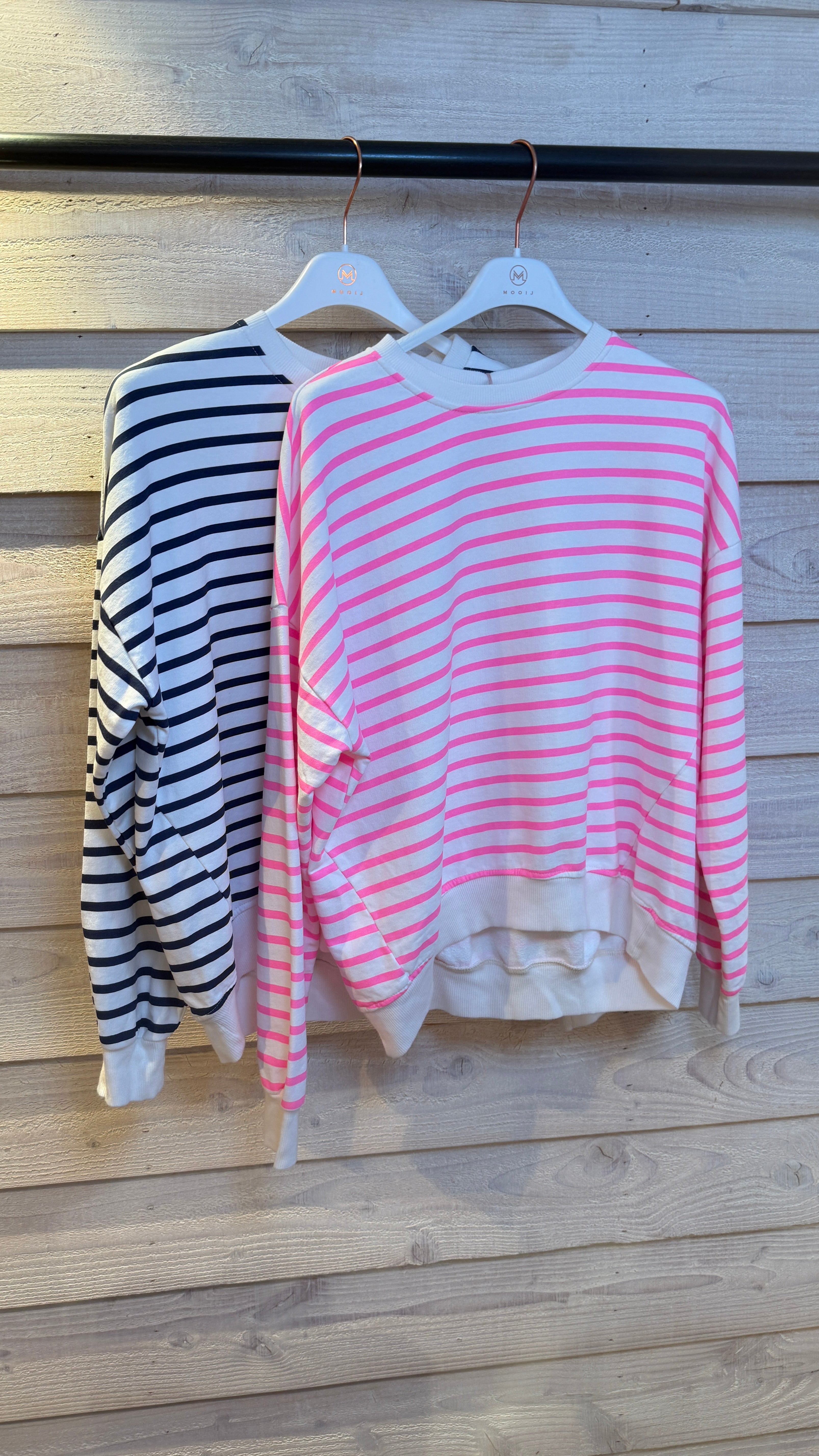 Sweater streep/ DINA