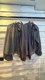 Afbeelding in Gallery-weergave laden, Hemd/ polkadot klein/ strik/ BILLIE
