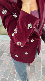 Afbeelding in Gallery-weergave laden, Velvet blazer met steentjes/ LEANNE
