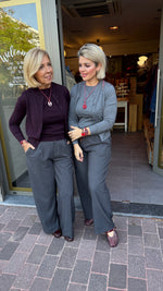 Afbeelding in Gallery-weergave laden, Trui/ CORALIE
