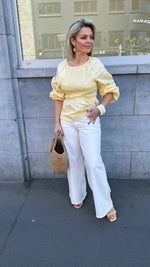 Afbeelding in Gallery-weergave laden, Blouse/ botergeel/ smok
