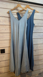 Afbeelding in Gallery-weergave laden, Jurk/ tencel/ jeanslook/AMY
