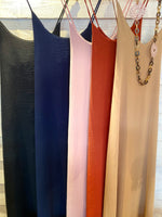 Afbeelding in Gallery-weergave laden, Maxidress/ kruis/ LIVIA
